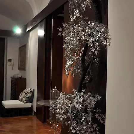 Silver House Apartment *